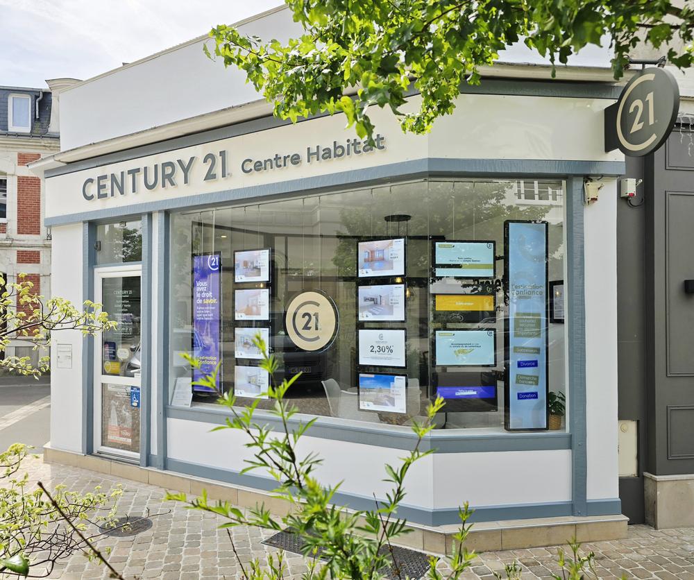 l'équipe de l'agence Centre Habitat