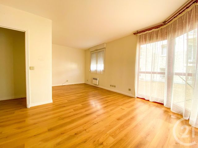 Afficher la photo en grand Appartement F1 à louer - 1 pièce - 32.5 m2 - TOURS - 37 - CENTRE - Century 21 Centre Habitat