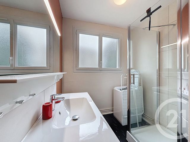 Appartement T2 à louer - 2 pièces - 61.18 m2 - ST CYR SUR LOIRE - 37 - CENTRE - Century 21 Centre Habitat